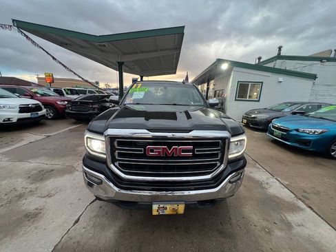 Used 2017 GMC Sierra 1500 SLE w/ SLE Value Package AWD/4WD image 1