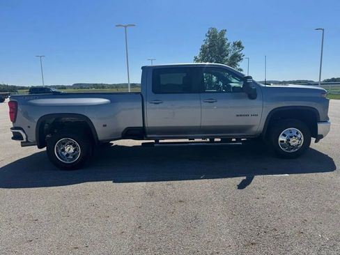 Used 2026 Chevrolet Silverado 3500 LT w/ All Star Edition AWD/4WD image 8
