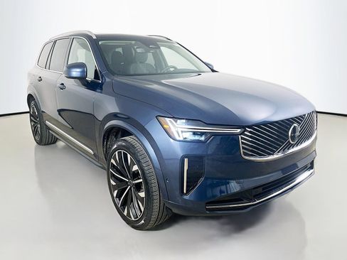 Used 2026 Volvo XC90 B5 Plus w/ Protection Package Premier AWD/4WD image 3