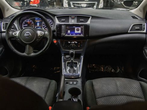 Used 2019 Nissan Sentra SR image 29