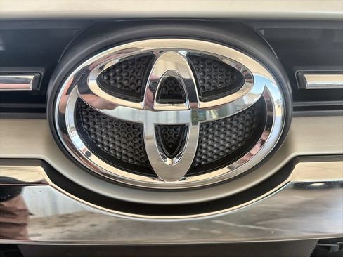 Used 2023 Toyota 4Runner Limited RWD image 33