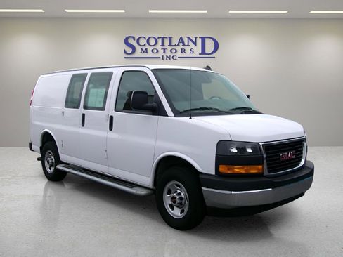 Used 2024 GMC Savana 2500 w/ Driver Convenience Package image 4