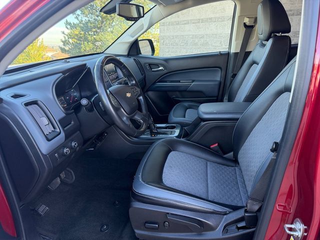 Used 2017 Chevrolet Colorado Z71 AWD/4WD image 30