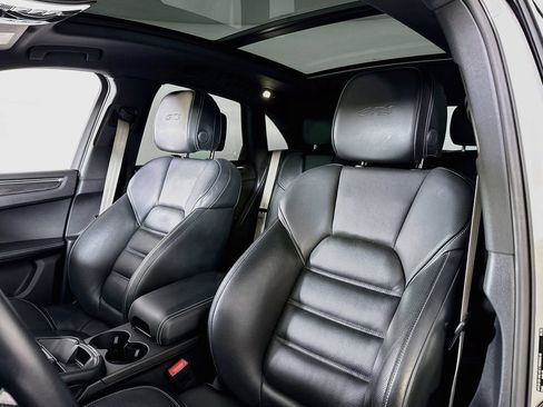 Certified 2023 Porsche Macan GTS AWD/4WD image 5