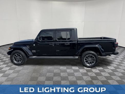 Used 2020 Jeep Gladiator Overland AWD/4WD image 8