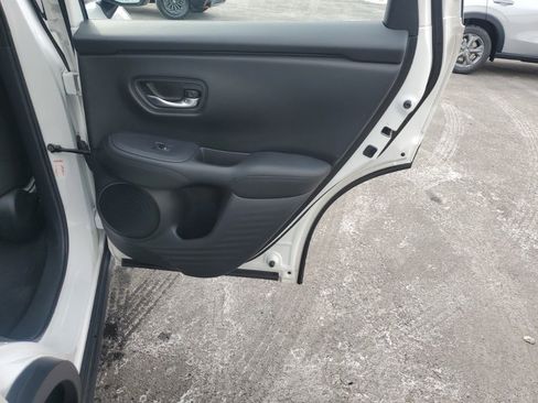 Certified 2025 Honda HR-V LX image 29