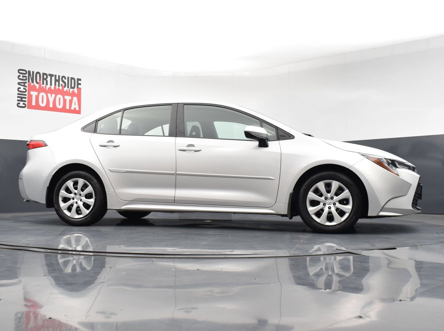 Used 2024 Toyota Corolla LE FWD image 28