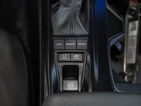 Used 2025 Toyota Camry LE image 24