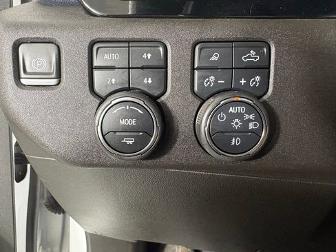 Used 2024 Chevrolet Silverado 3500 High Country w/ High Country Premium Package AWD/4WD image 31