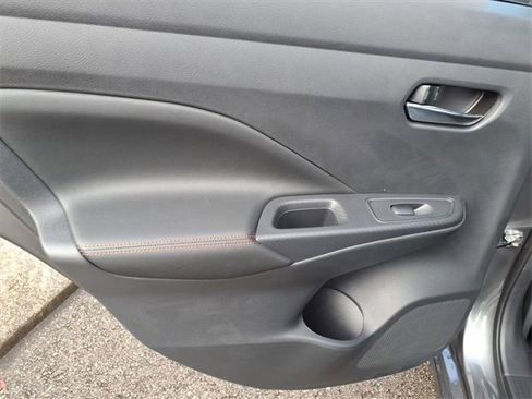 New 2025 Nissan Versa SR w/ Trunk Package image 8