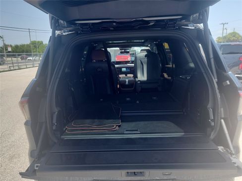 New 2026 Lincoln Navigator Reserve AWD/4WD image 20