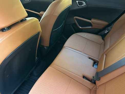 Certified 2025 Kia Soul EX FWD image 12