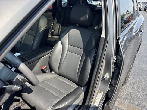 Certified 2023 Nissan Rogue SV w/ SV Premium B Package FWD image 19