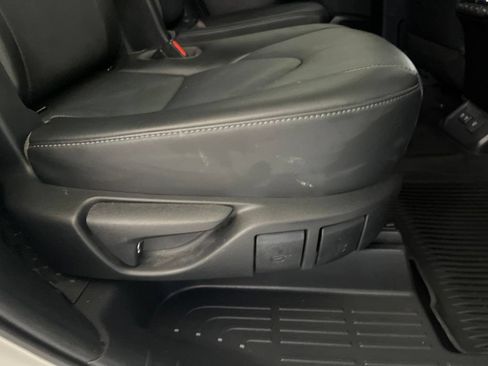 Used 2020 Toyota Highlander Limited AWD/4WD image 57