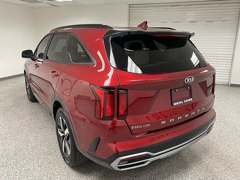 Used 2021 Kia Sorento S w/ Panoramic Sunroof Package image 7