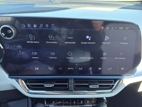 New 2026 Chevrolet Equinox EV LT image 17