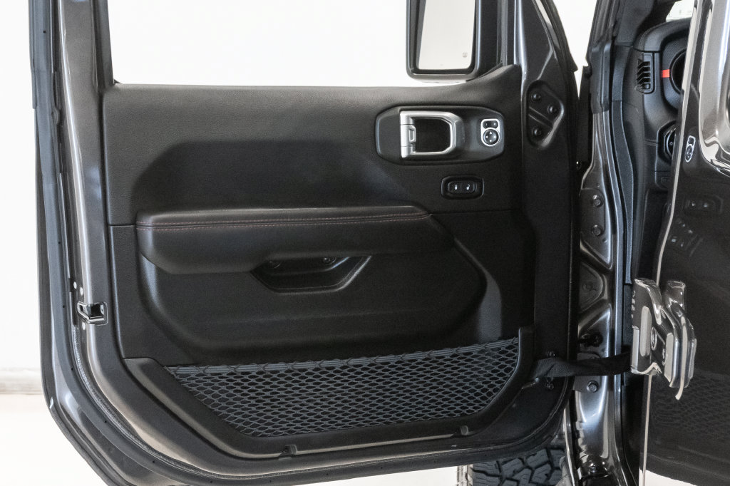 Used 2025 Jeep Gladiator Rubicon w/ Convenience Group AWD/4WD image 8