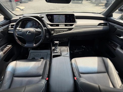 Used 2019 Lexus ES 350 w/ Premium Package FWD image 21