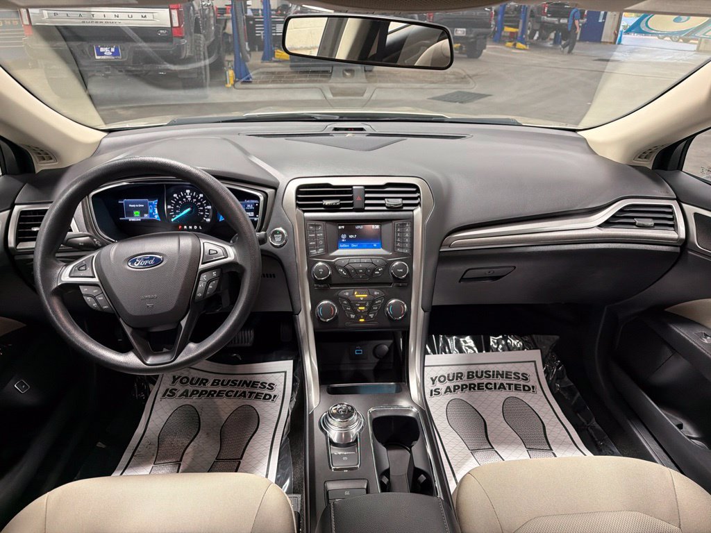 Used 2018 Ford Fusion S FWD image 14