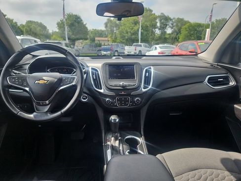 Used 2020 Chevrolet Equinox LT w/ Driver Convenience Package FWD image 13