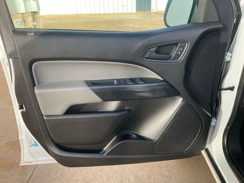 Used 2017 Chevrolet Colorado W/T w/ WT Convenience Package image 4