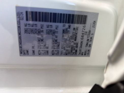 Used 2024 Nissan Rogue S FWD image 32