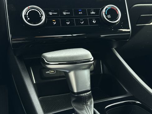 Used 2023 Hyundai Santa Cruz SE image 18