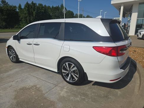 Used 2023 Honda Odyssey Touring image 3