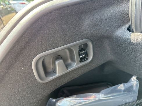 New 2025 Mercedes-Benz C 300 4MATIC Sedan image 30