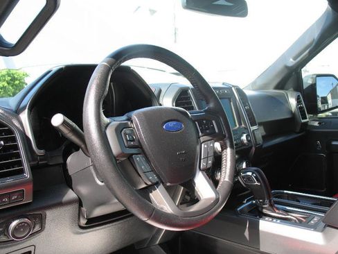 Used 2019 Ford F150 Lariat w/ Equipment Group 502A Luxury AWD/4WD image 35