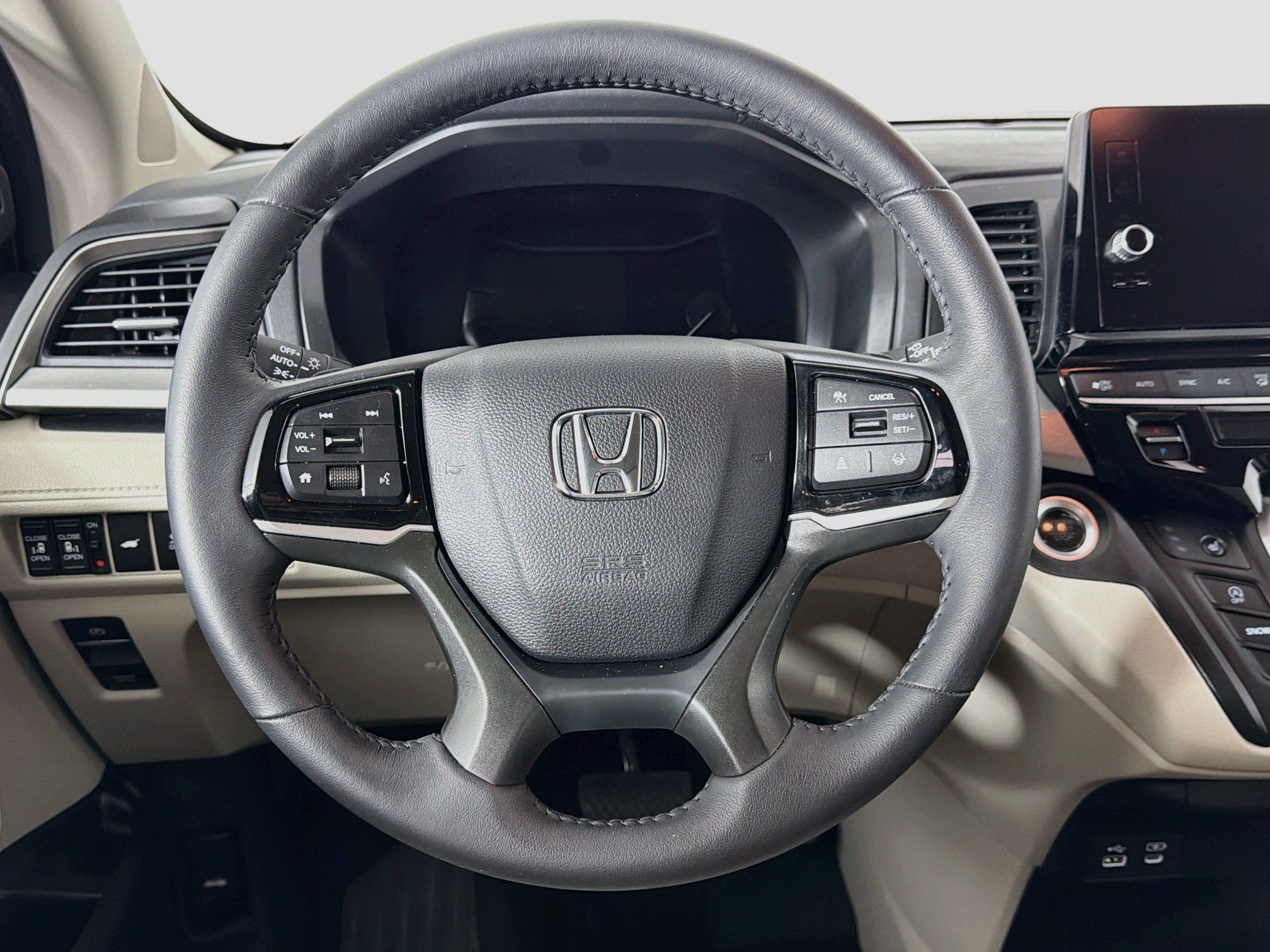 Used 2025 Honda Odyssey EX-L image 17