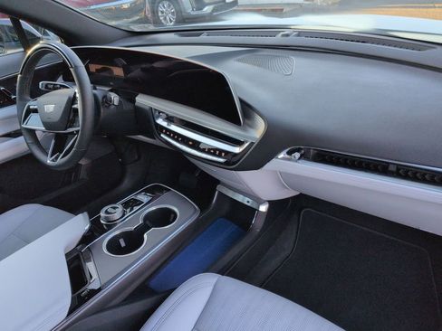 Used 2026 Cadillac Lyriq Premium Sport image 21