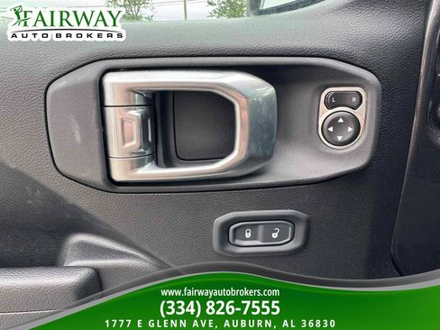 Used 2024 Jeep Wrangler Unlimited Sport AWD/4WD image 15