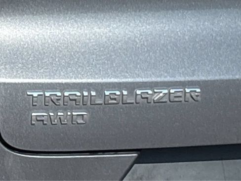Used 2022 Chevrolet TrailBlazer LS AWD/4WD image 30