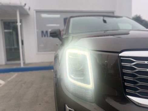 Used 2020 Kia Telluride S w/ S 8 Passenger Seating Package image 12
