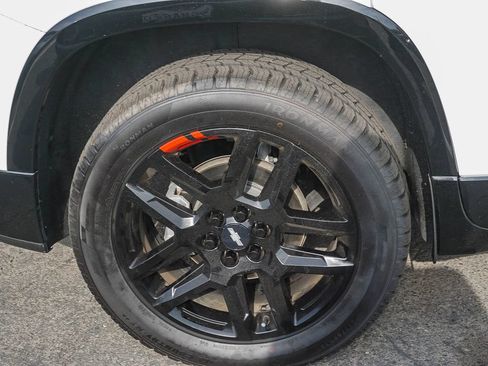 Used 2020 Chevrolet Traverse Premier w/ Redline Edition AWD/4WD image 8