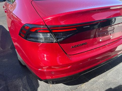 Used 2024 Honda Accord EX-L image 12