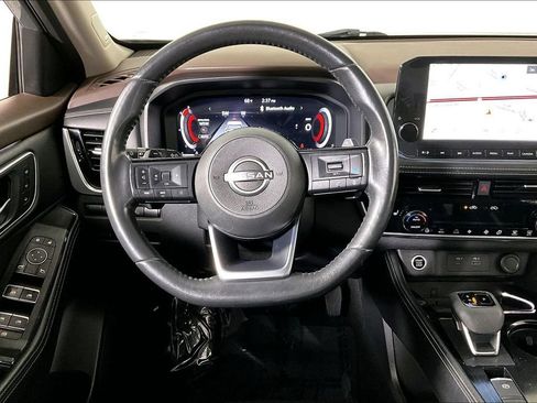 Used 2022 Nissan Rogue Platinum w/ Head-Up Display Package image 5