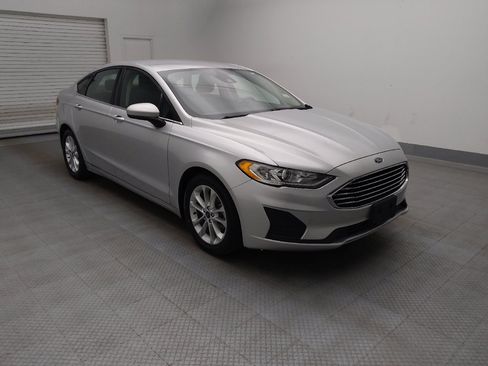 Used 2019 Ford Fusion SE FWD image 13