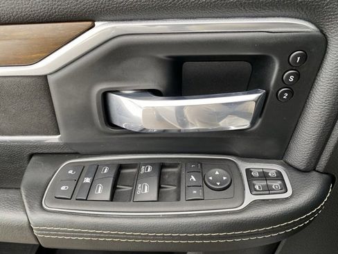Used 2024 RAM 2500 Laramie image 30