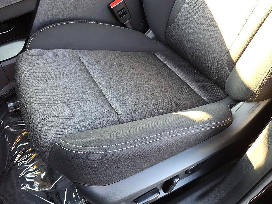 Used 2024 Nissan Rogue SV AWD/4WD image 16