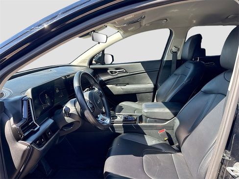 Used 2023 Kia Sportage EX image 10
