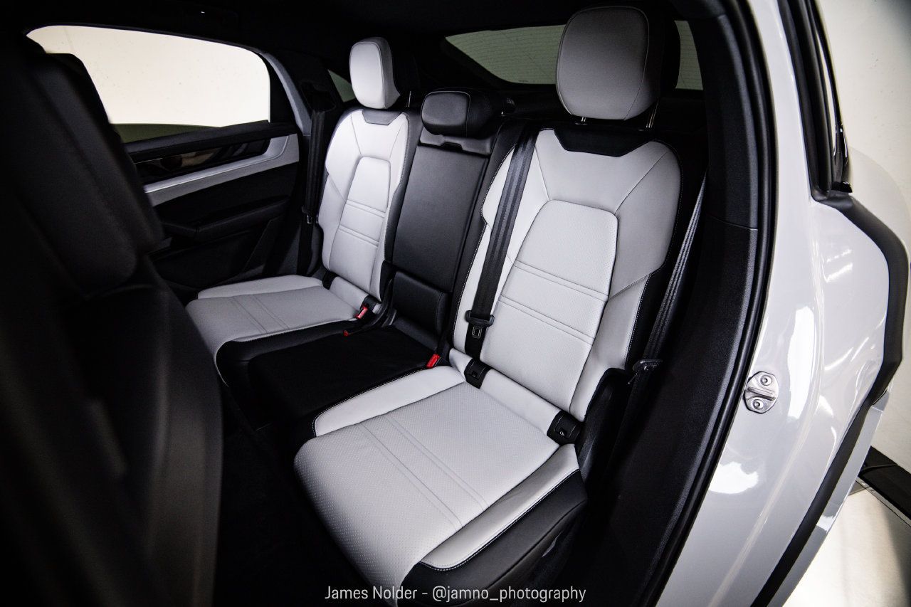Certified 2024 Porsche Cayenne S AWD/4WD image 25