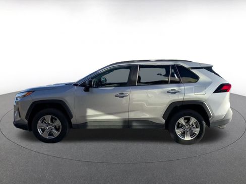 Used 2025 Toyota RAV4 LE image 9