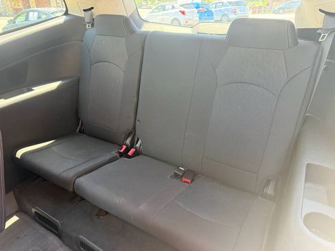 Used 2017 Chevrolet Traverse LT AWD/4WD image 6