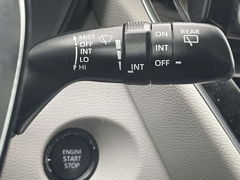 Used 2026 Toyota Corolla Cross LE FWD image 31