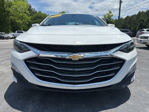 Used 2020 Chevrolet Malibu LT FWD image 2