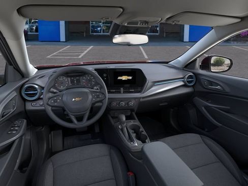 New 2026 Chevrolet Trax LS w/ LS Convenience Package FWD image 15