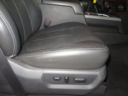 Used 2011 Ford F350 Lariat w/ Chrome Pkg AWD/4WD image 36