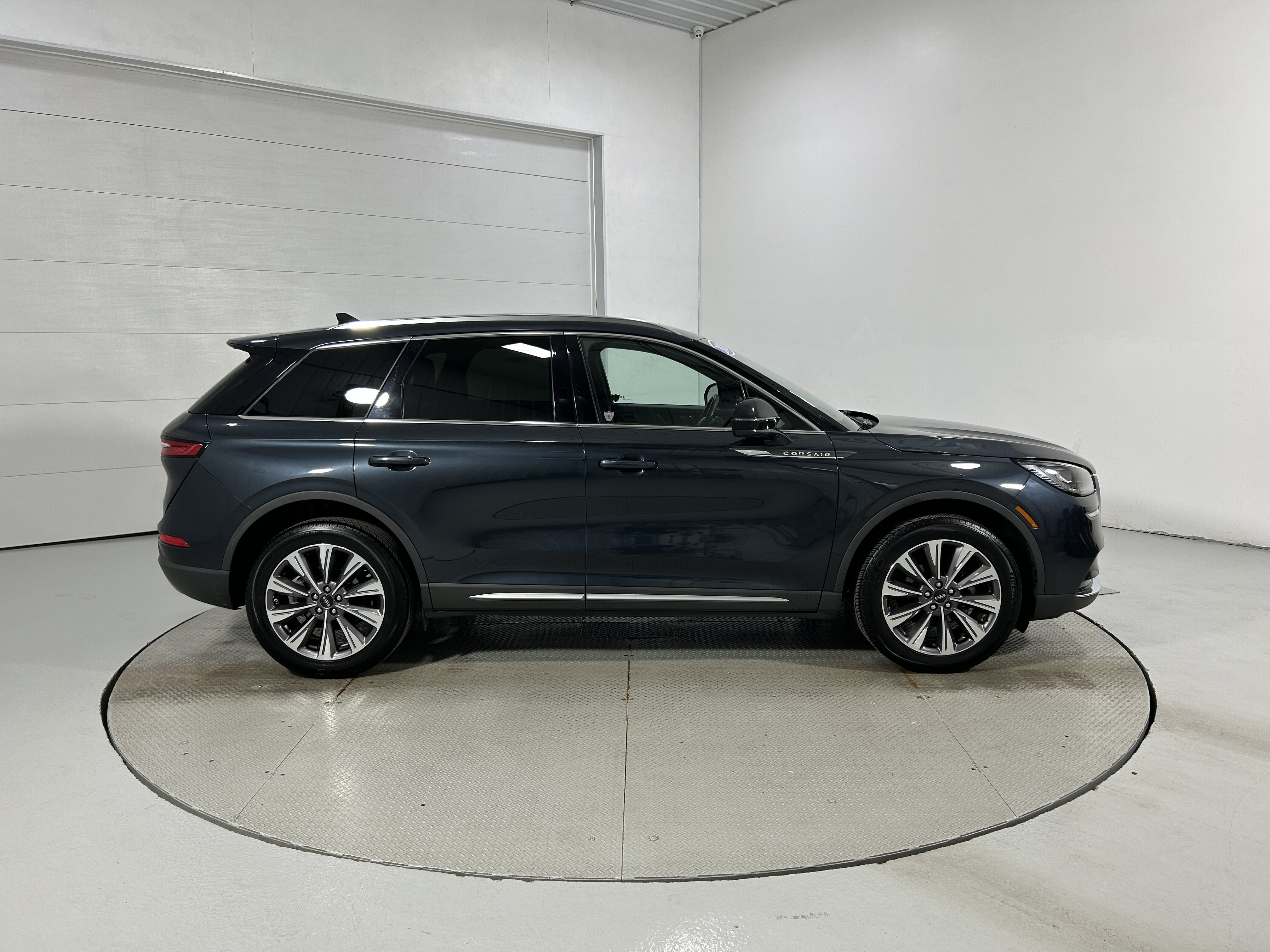 Used 2020 Lincoln Corsair Reserve w/ Elements Package AWD/4WD image 38